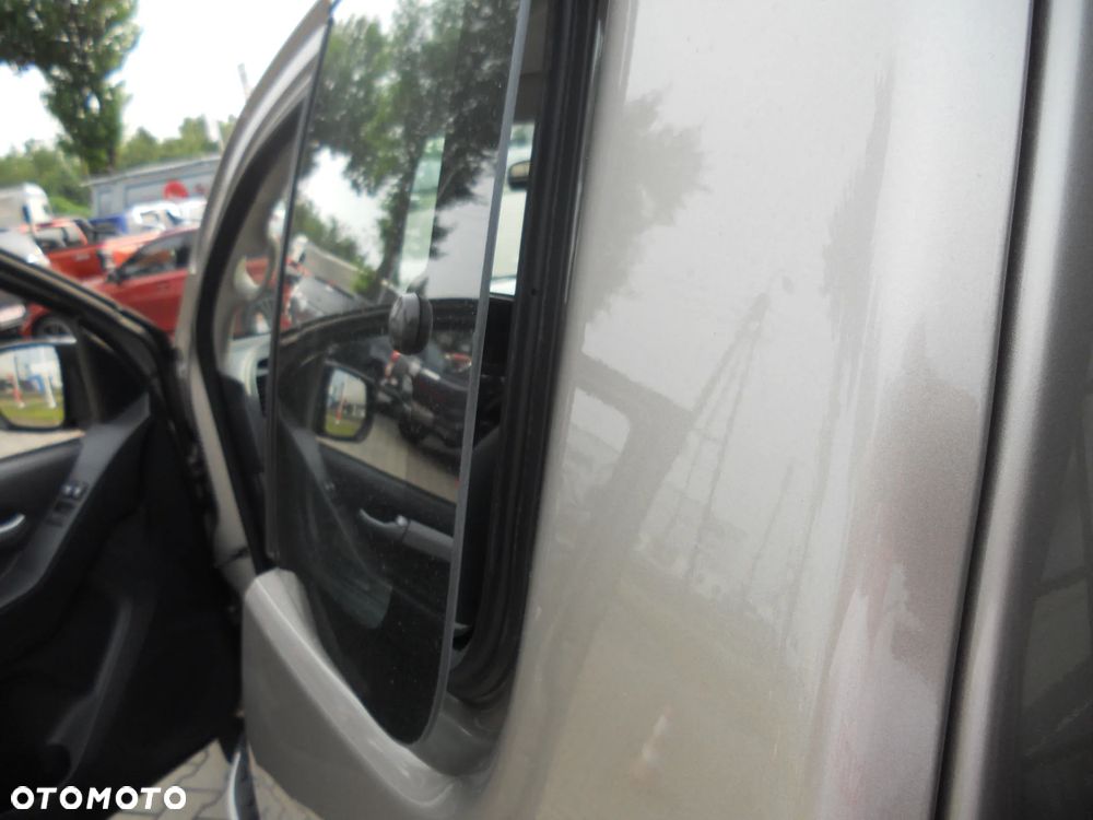 Isuzu D-Max 1.9 EC LS+ - 37