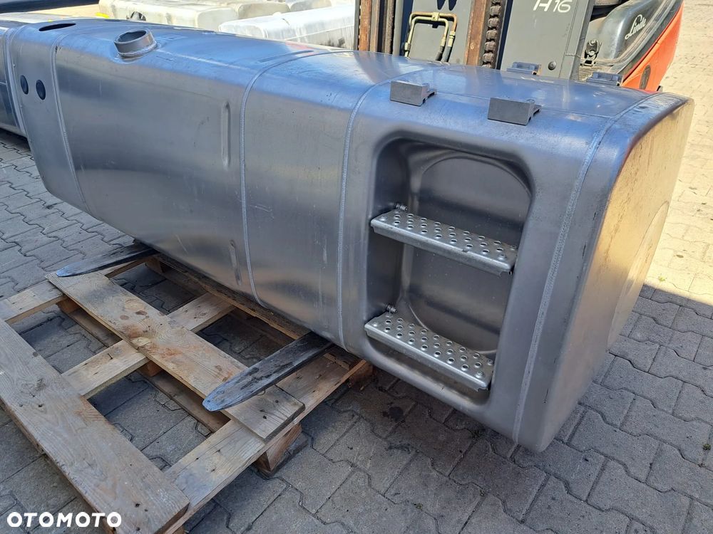 Zbiornik paliwa aluminiowy 760D / 100AB