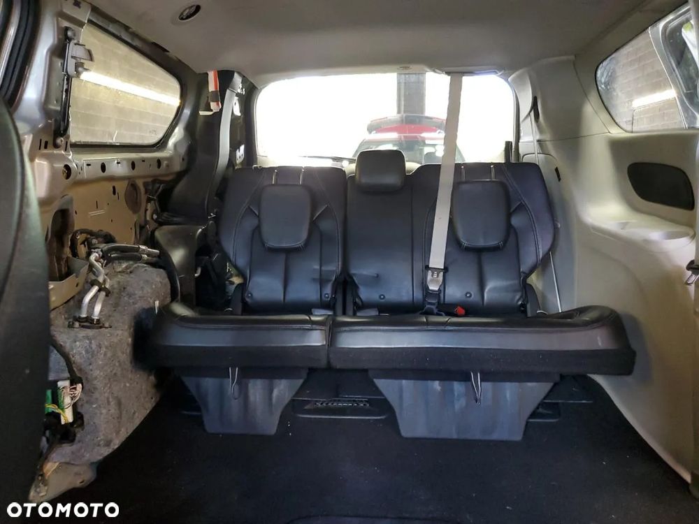 Chrysler Voyager - 11