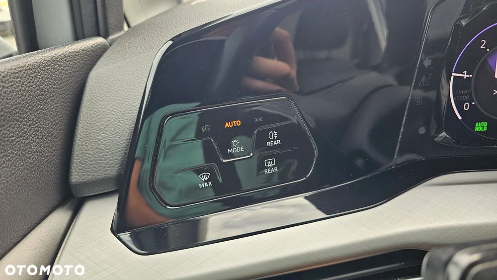 Volkswagen Golf 2.0 TDI Life - 22