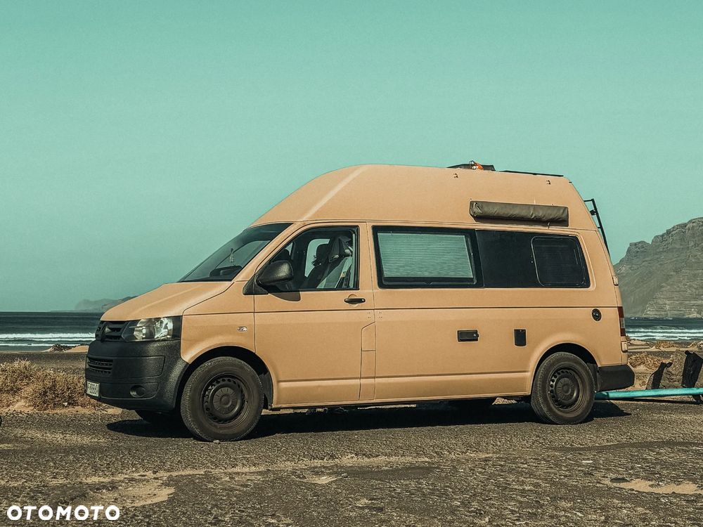 Volkswagen Transporter - 1