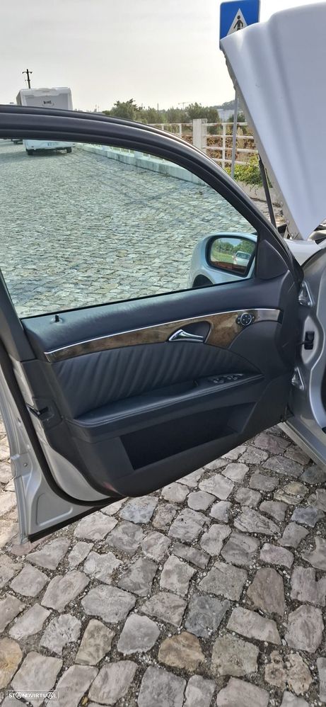 Mercedes-Benz E 220 CDi Avantgarde - 21