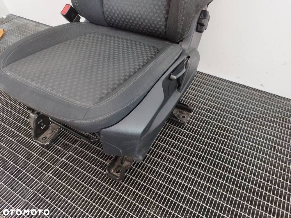 FOTEL LEWY PRZÓD KIEROWCY LIFT FORD TRANSIT CONNECT MK2 II EUROPA - 3