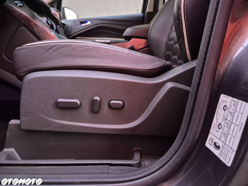 Ford Kuga 2.0 TDCi 4x4 Vignale - 18