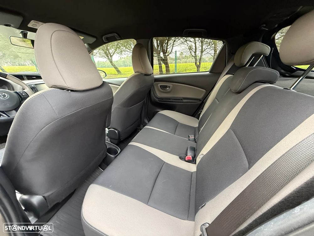 Toyota Yaris 1.5 HSD Square Collec.Bronze - 30