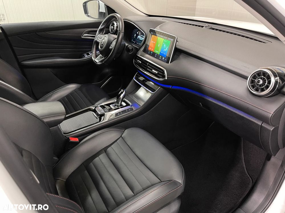 MG EHS 1.5 T-GDi AT PHEV Exclusive - 13