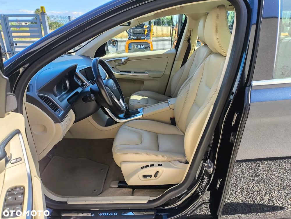 Volvo XC 60 D4 AWD Geartronic Summum - 13