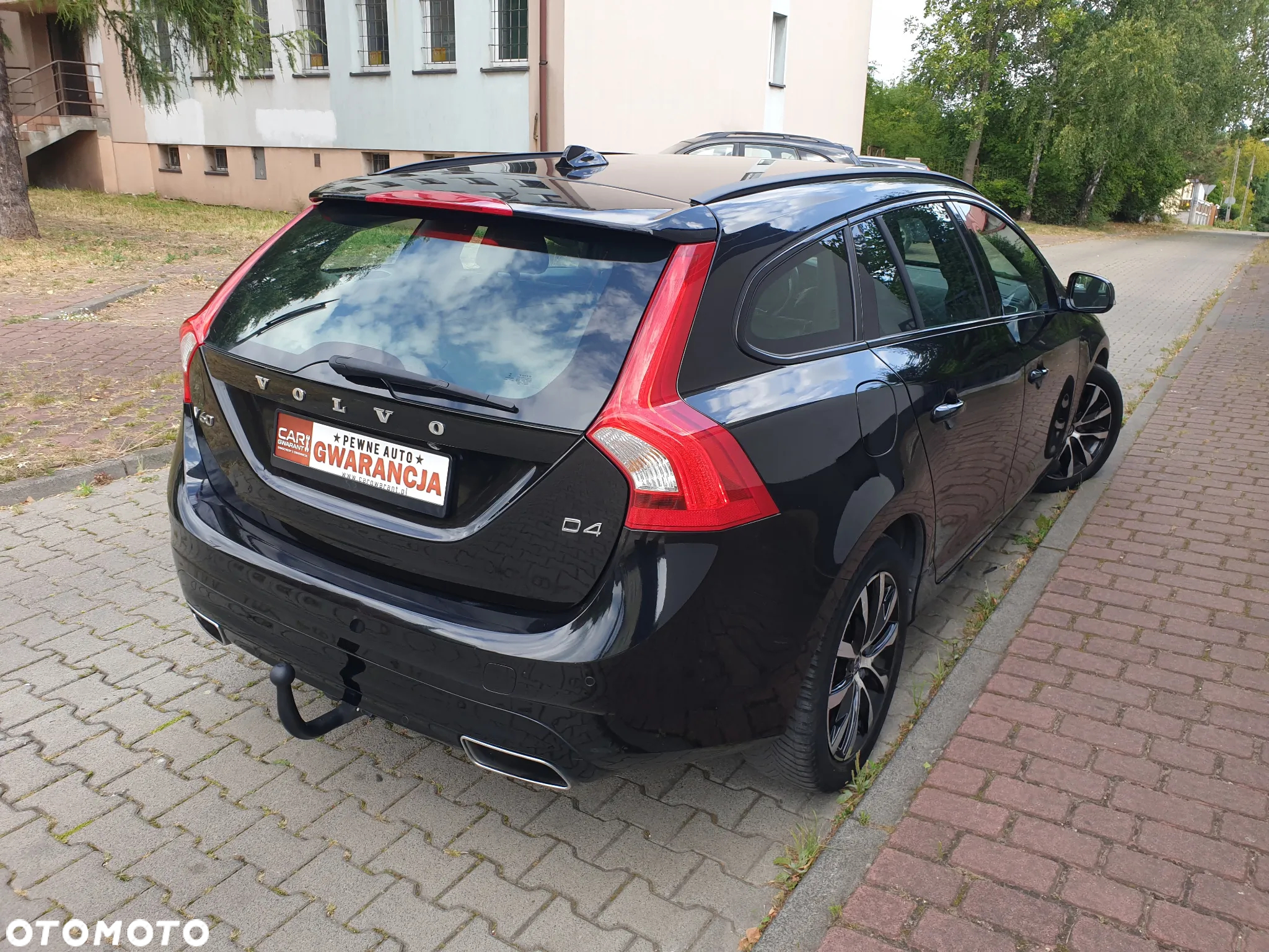 Volvo V60 D4 Summum - 16