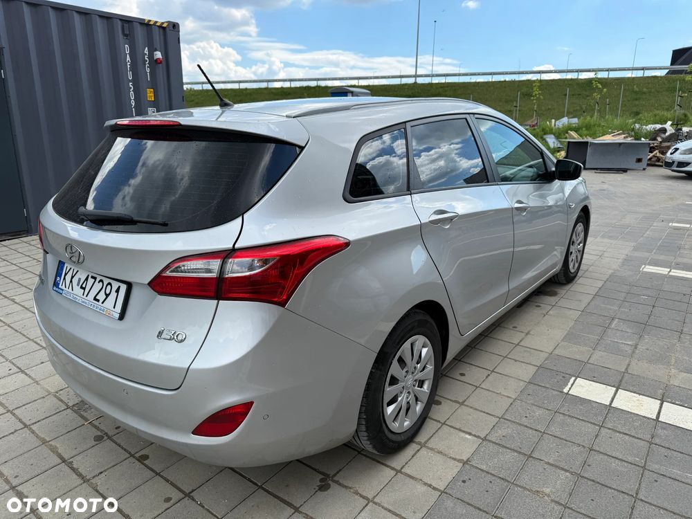 Hyundai i30 1.4 CRDi Classic + - 5