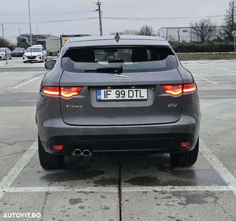 Jaguar F-Pace 20d AWD Aut. Prestige - 11