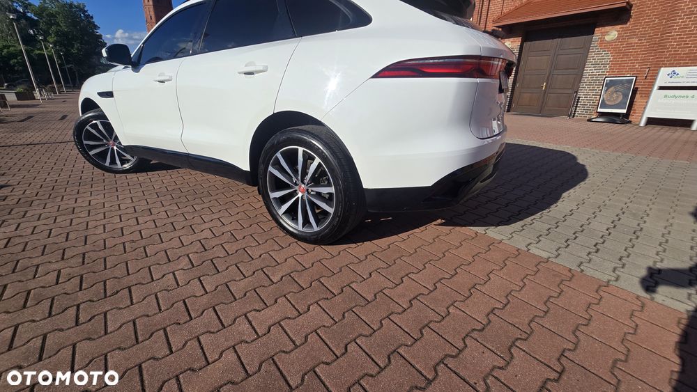 Jaguar F-Pace P250 AWD - 12
