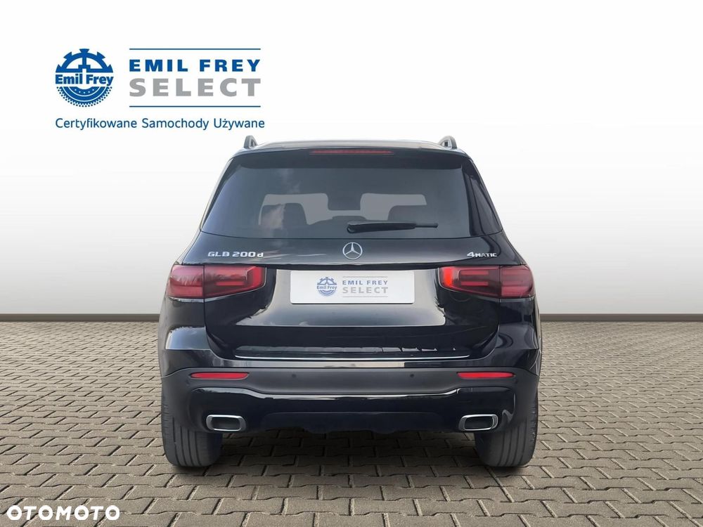 Mercedes-Benz GLB - 4