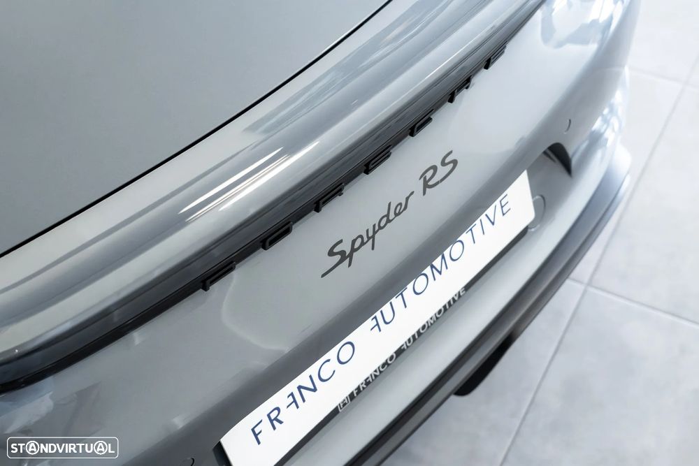 Porsche 718 Spyder RS - 7