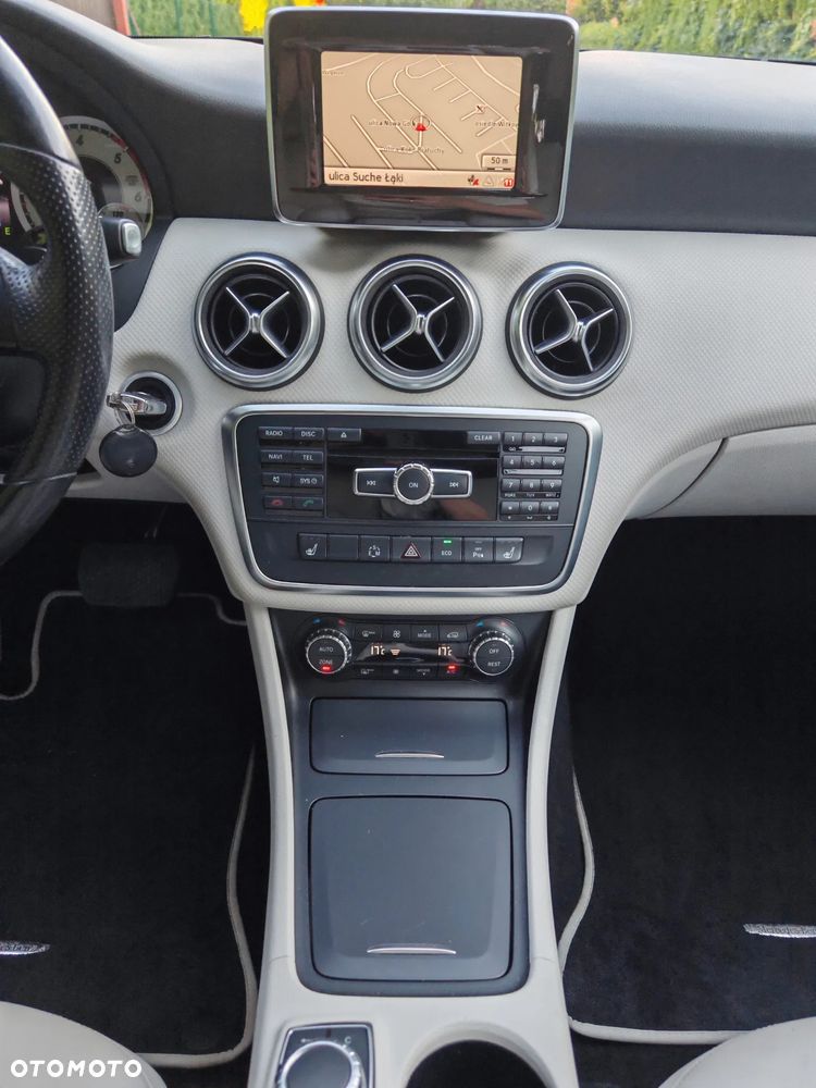 Mercedes-Benz Klasa A 180 d 7G-DCT Urban - 14