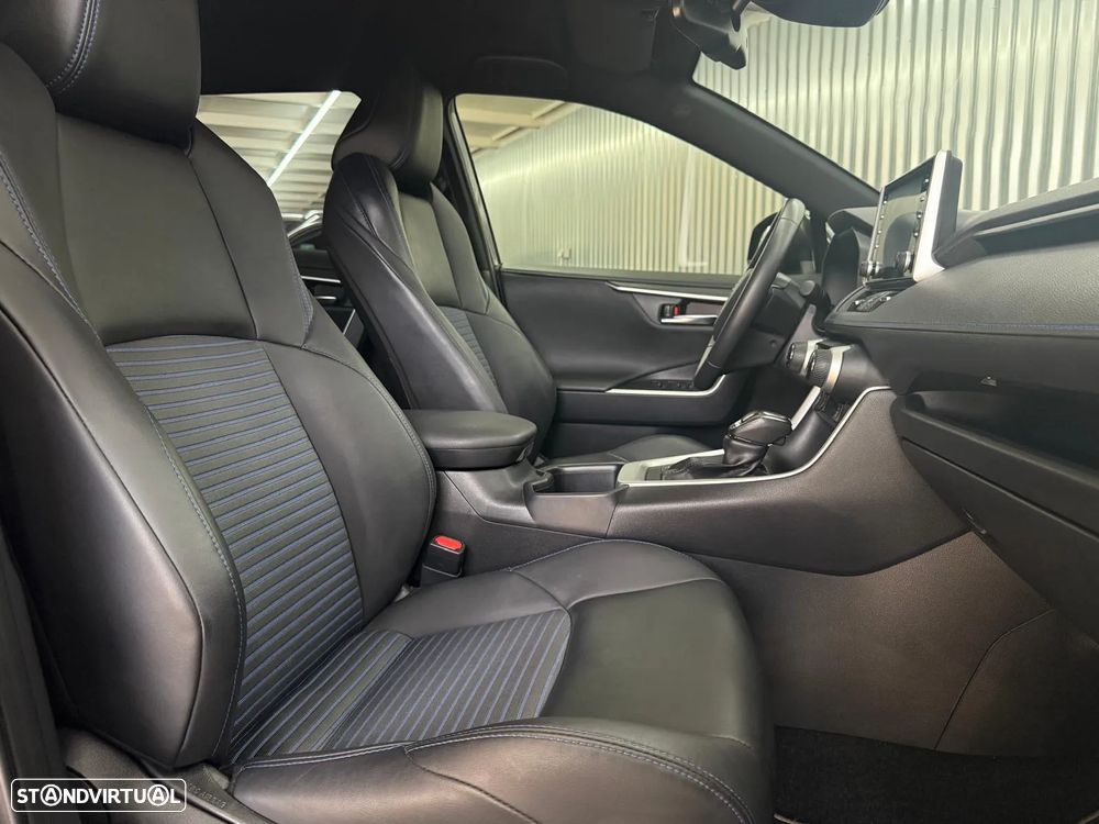 Toyota RAV4 2.5 HDF Square Collection - 10