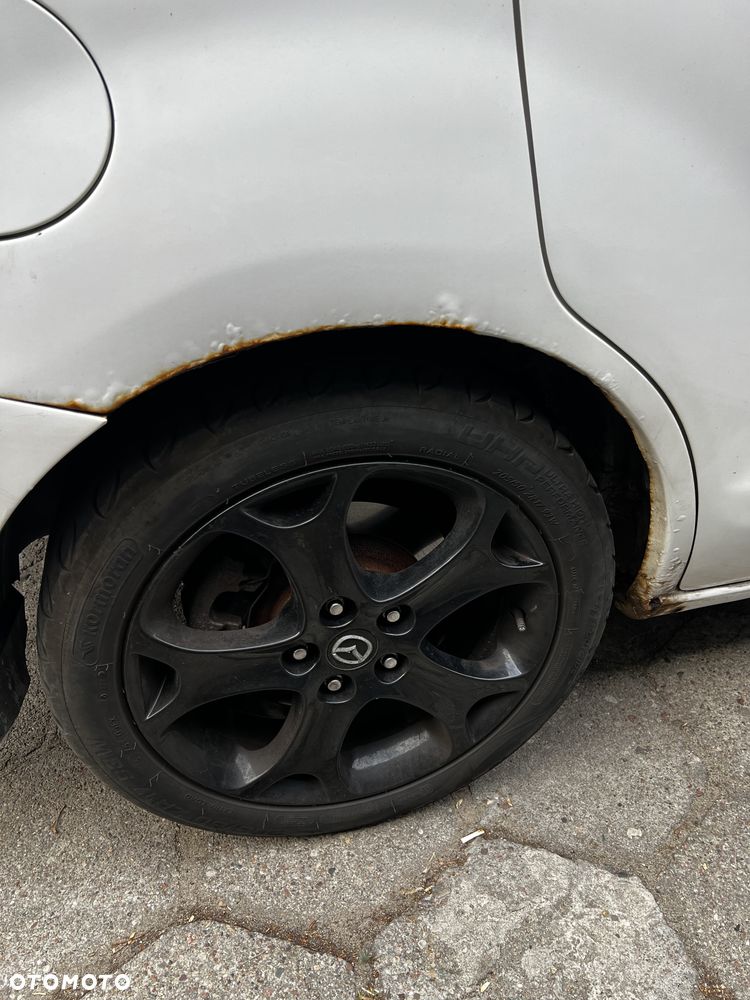 Mazda 5 - 11
