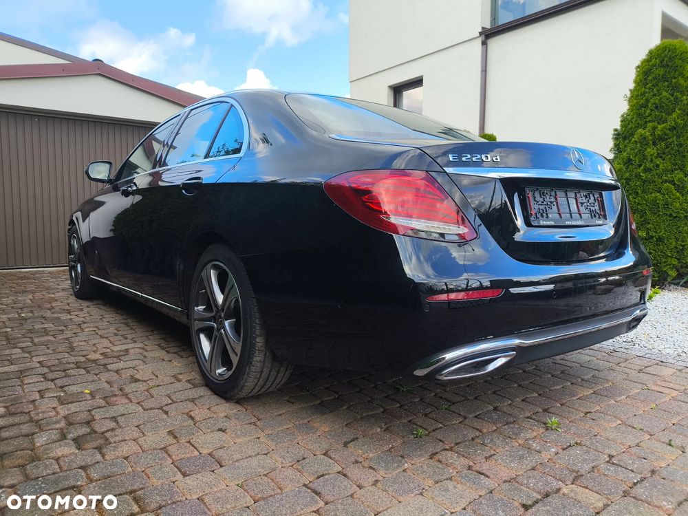 Mercedes-Benz Klasa E 220 d 9G-TRONIC Exclusive - 6