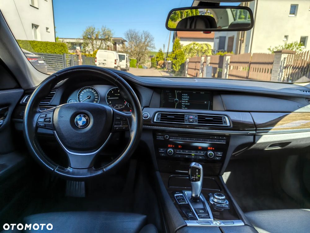 BMW Seria 7 730d - 8