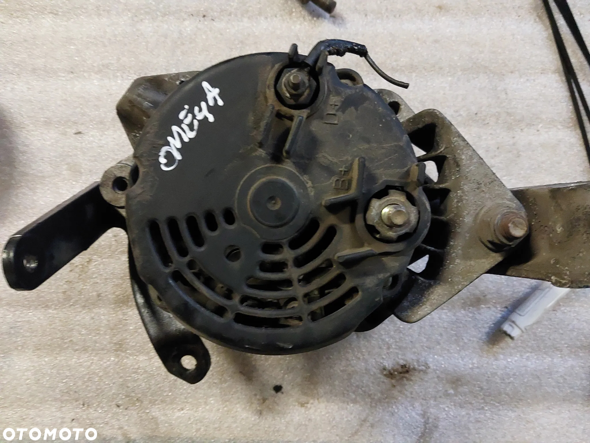 Alternator Opel Omega Frontera 2.0 2.2 Benzyna - 2
