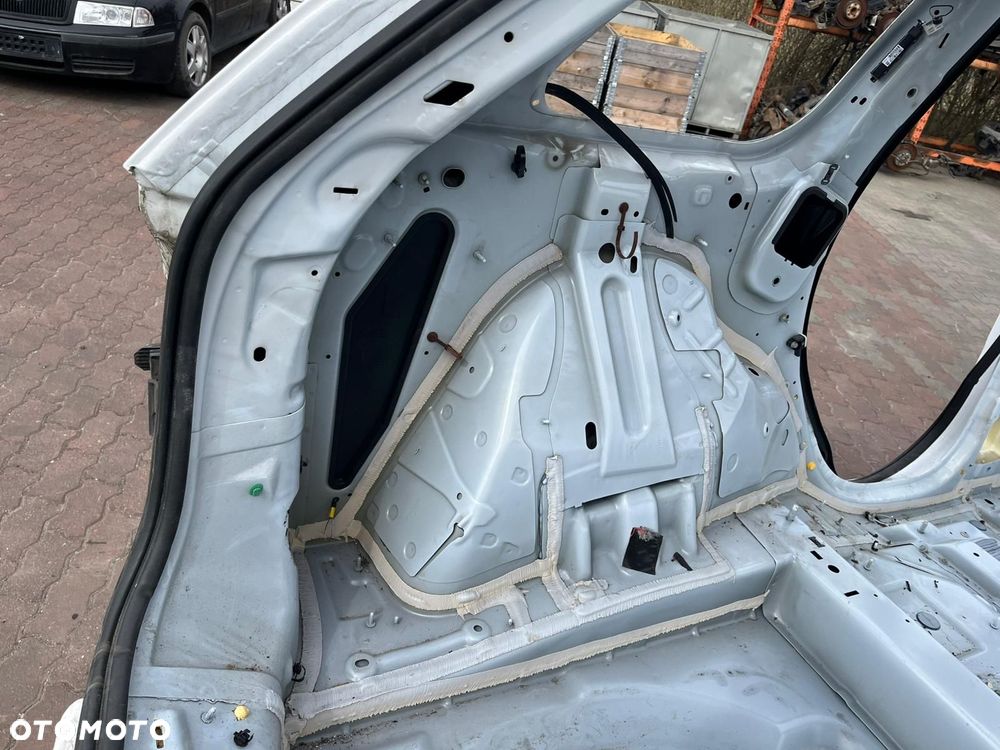PAS TYŁ ĆWIARTKA WANNA BAGAŻNIKA JEEP GRAND CHEROKEE IV WK2 - 3