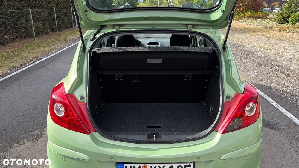 Opel Corsa 1.2 16V Color Edition - 9