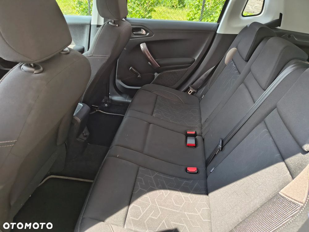 Peugeot 2008 - 22