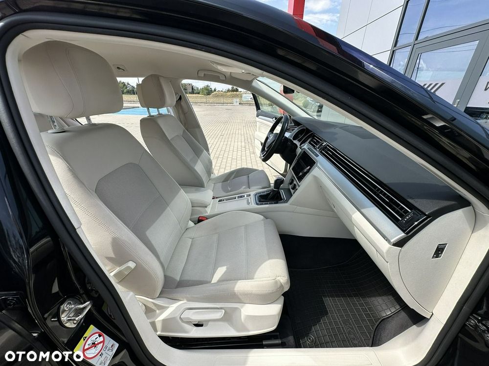 Volkswagen Passat Variant - 15