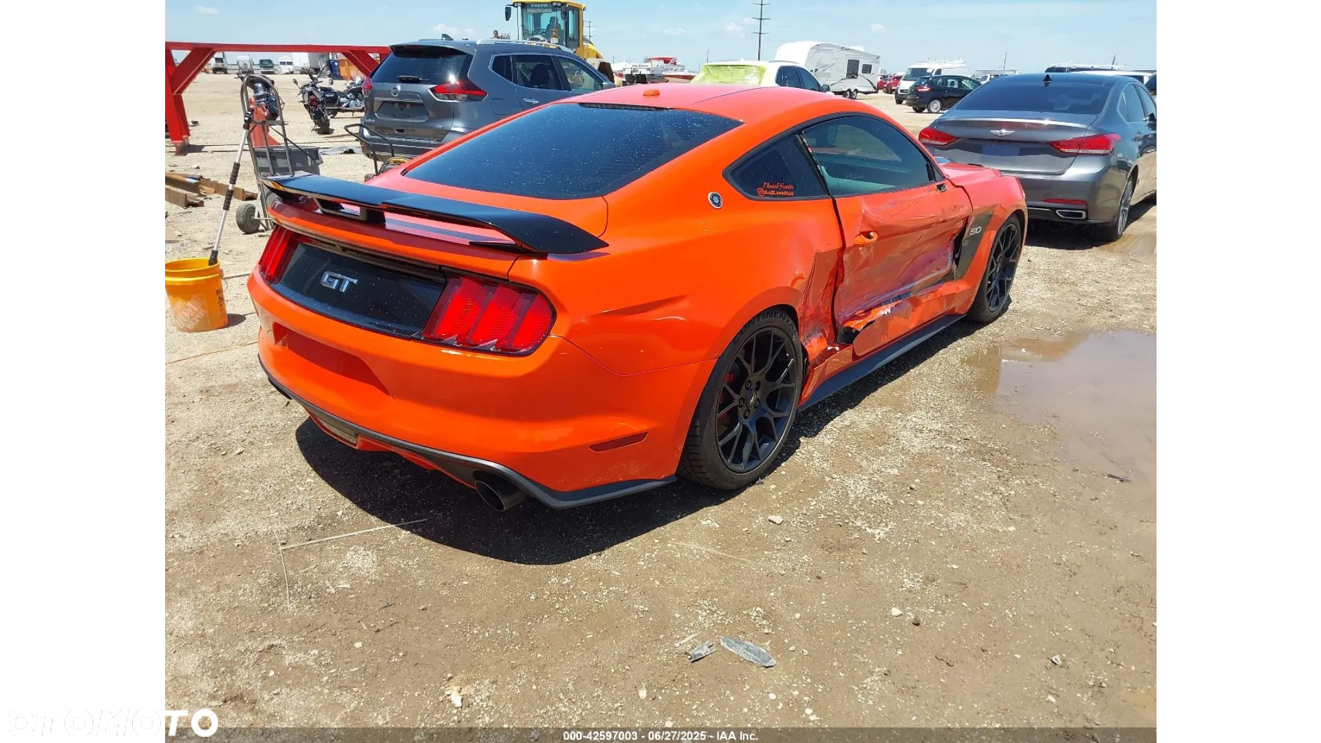 Ford Mustang - 7