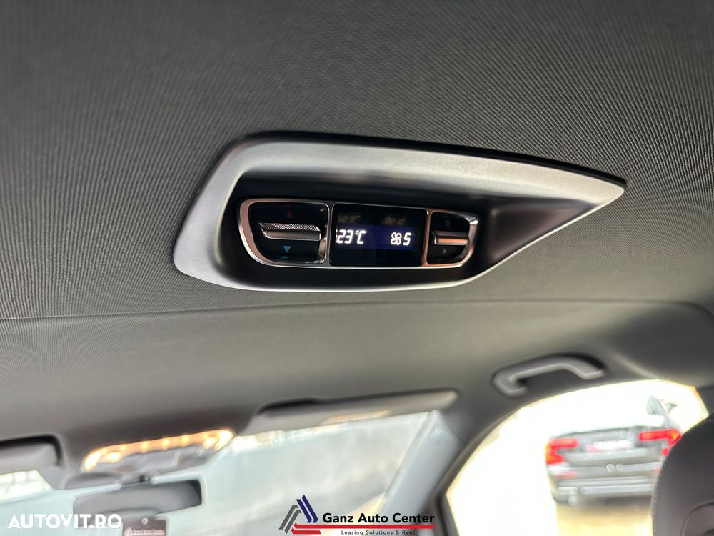 Mercedes-Benz V 300 d Extralang 4Matic 9G-TRONIC - 22