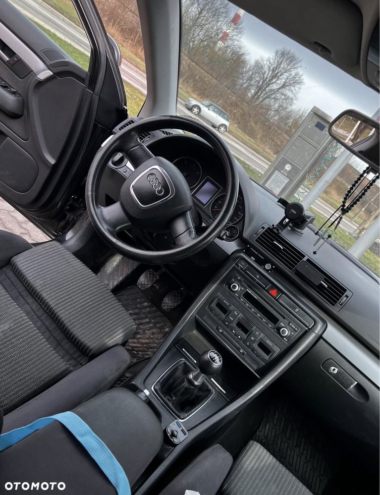 Audi A4 Avant 2.0 TDI DPF - 6