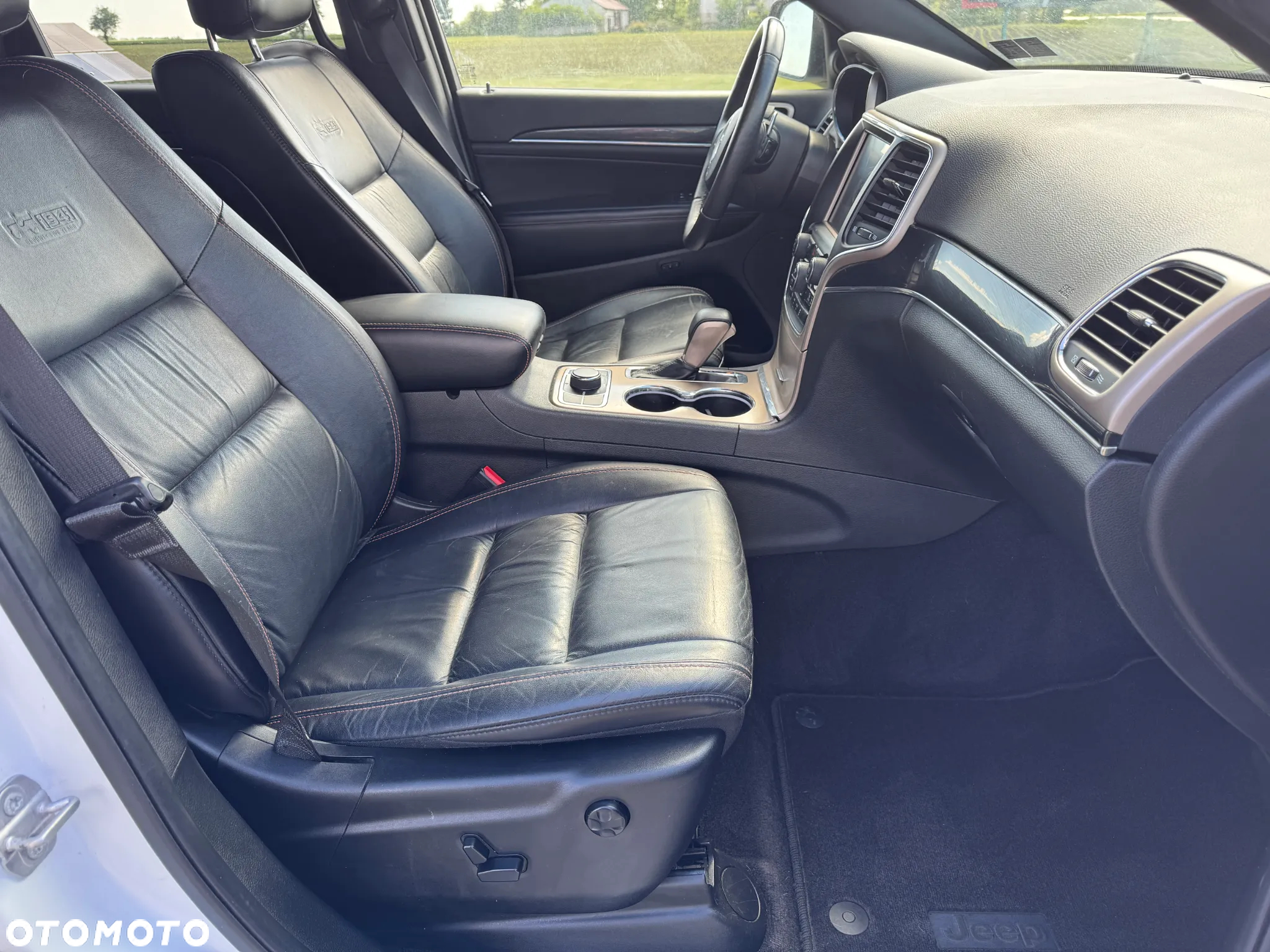 Jeep Grand Cherokee 5.7 V8 HEMI Overland - 19