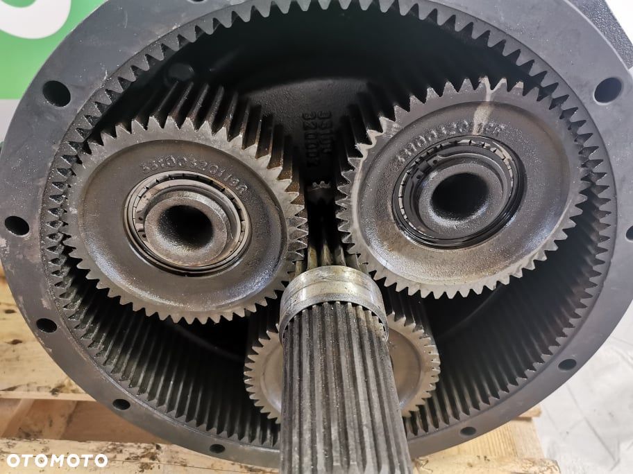 Przekładnia John Deere 3215 {Manual Turner COM-T4 2030} - 11
