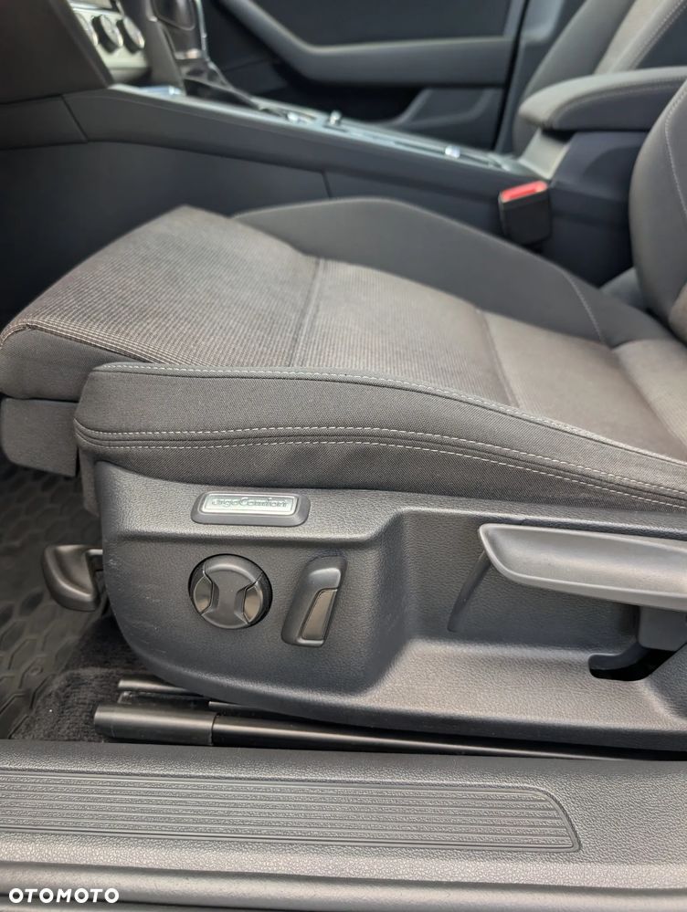 Volkswagen Passat 1.8 TSI BMT Comfortline DSG - 30