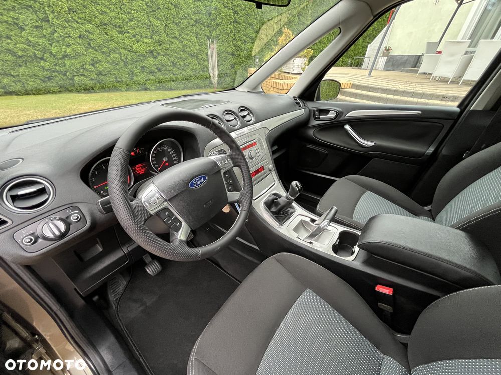 Ford Galaxy 2.0 Champions Edition - 20