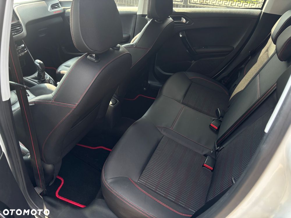 Peugeot 208 PureTech 110 Stop & Start Tech Edition - 27