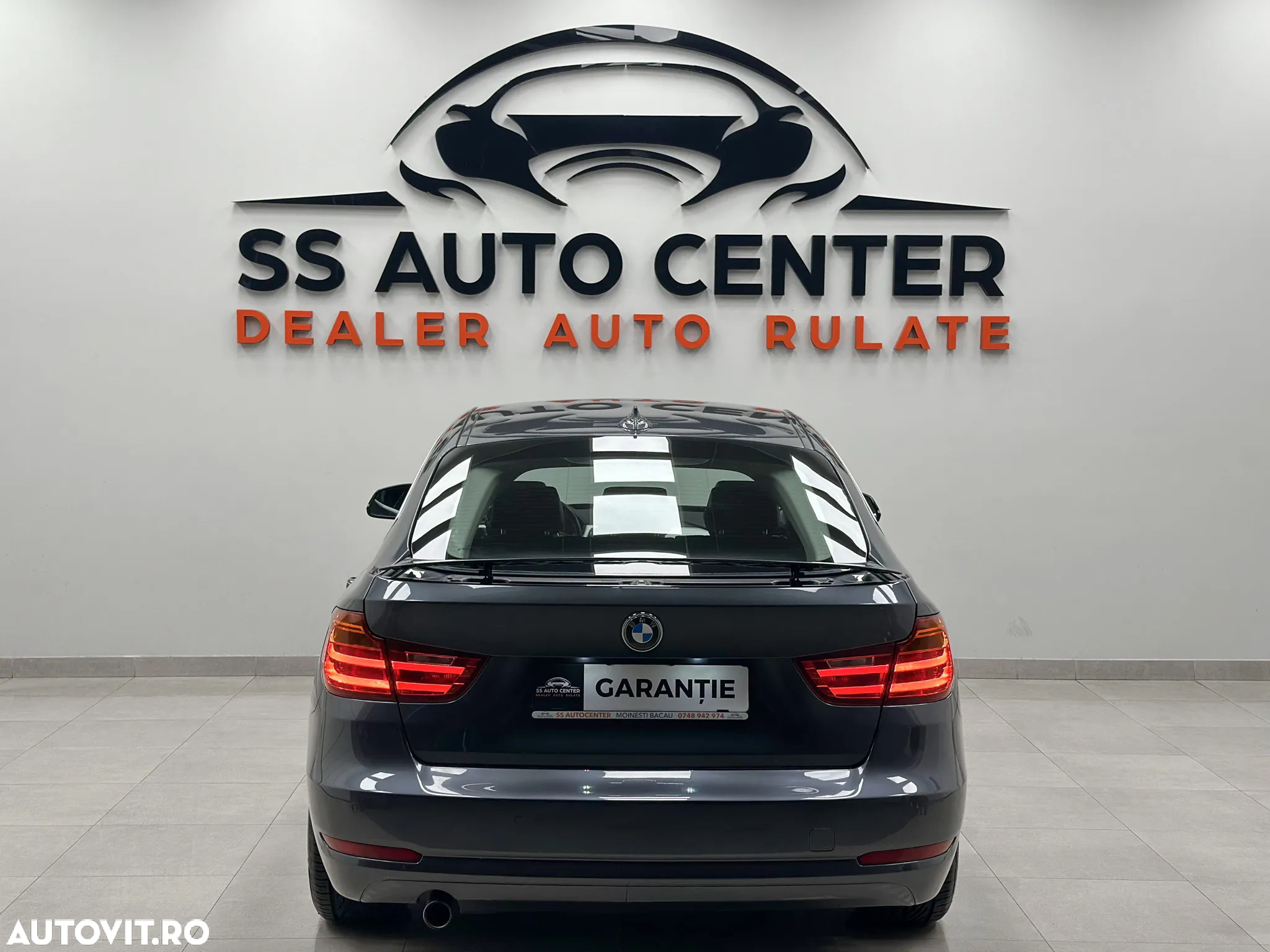 BMW Seria 3 318d GT - 8