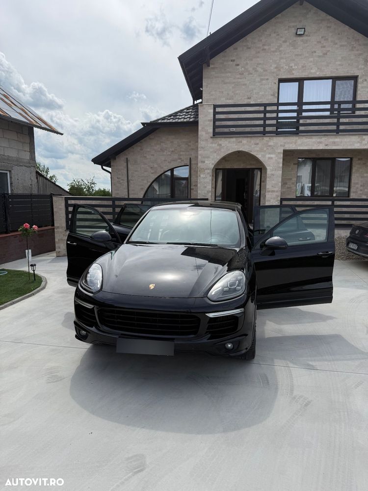 Porsche Cayenne 3.0 L - 5