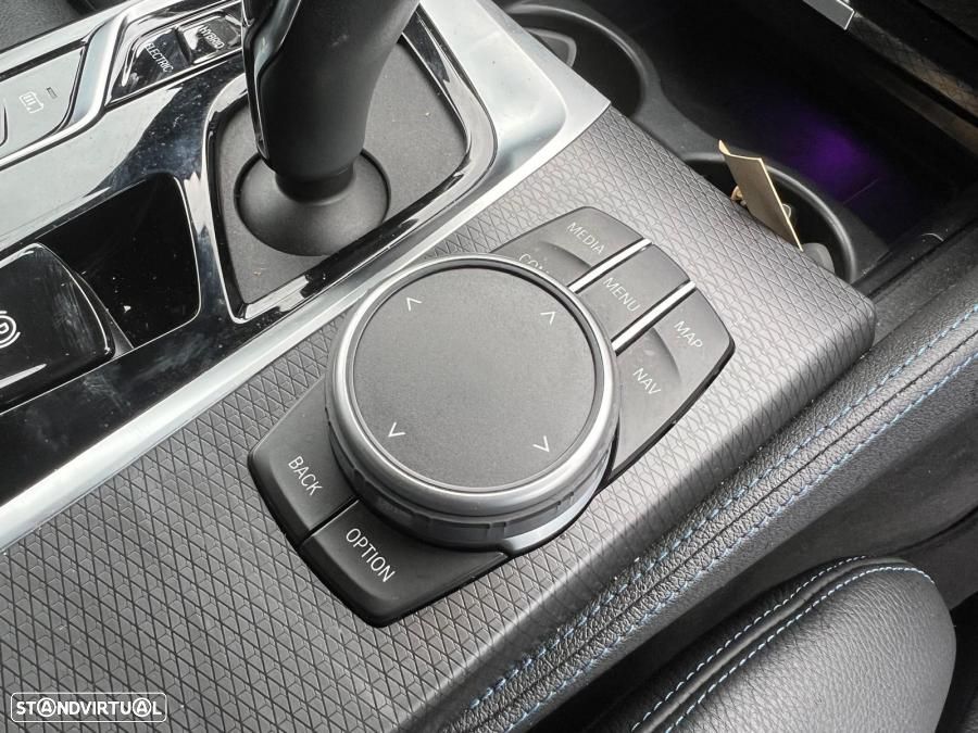 BMW 520 e Pack M - 10