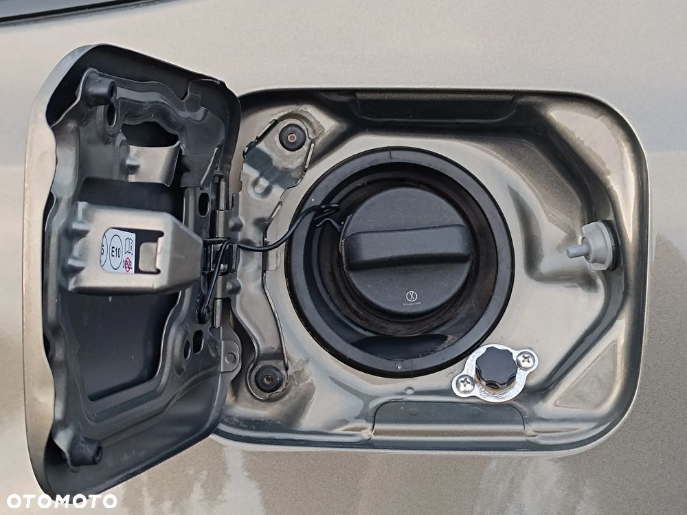 Toyota Corolla 1.6 Comfort - 25