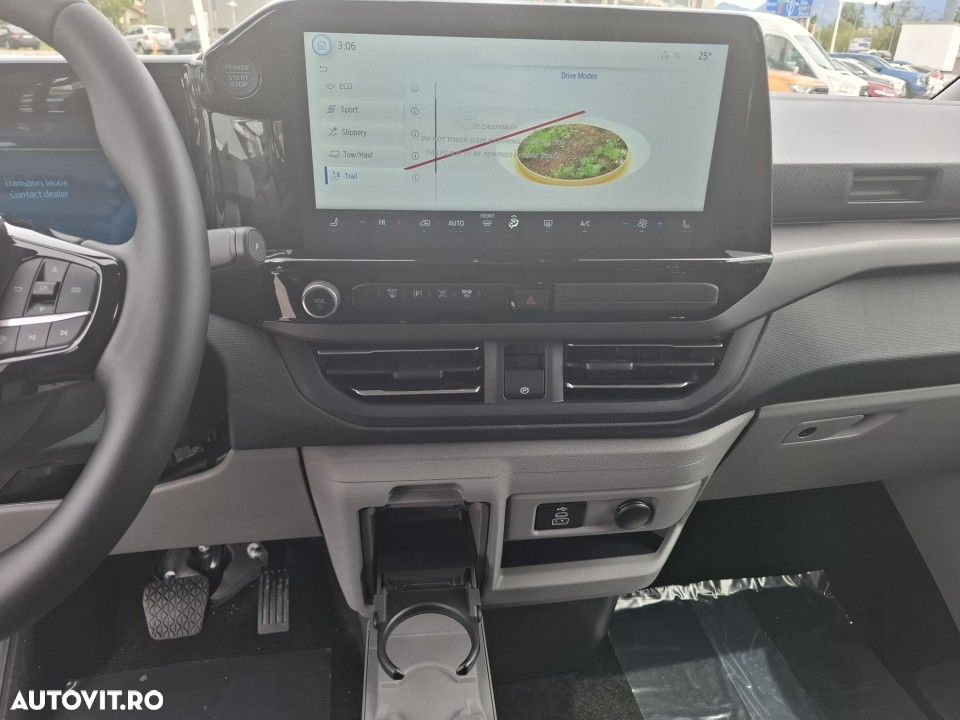 Ford Tourneo Custom - 17