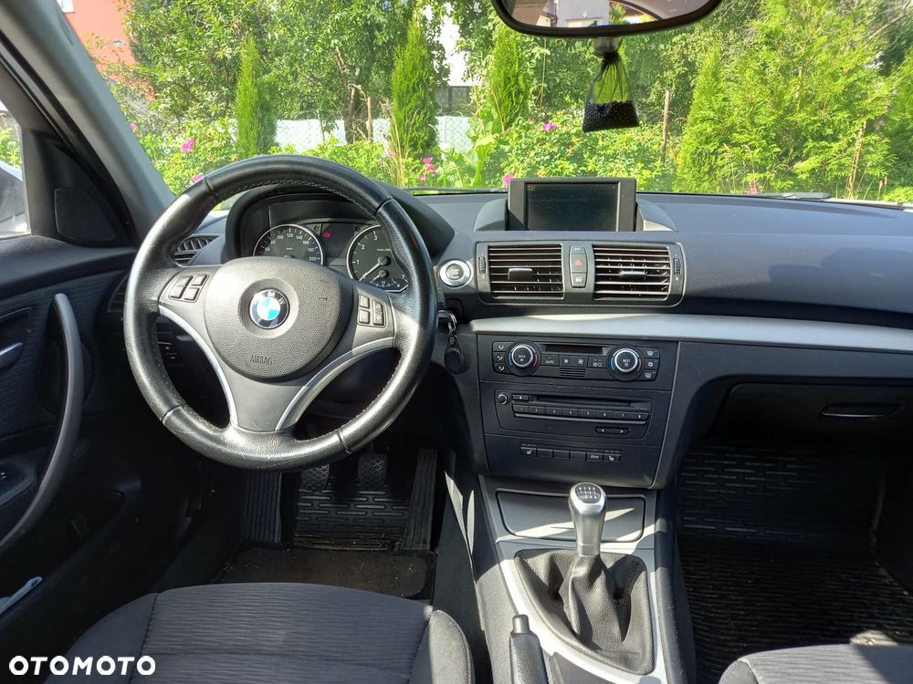BMW Seria 1 - 15