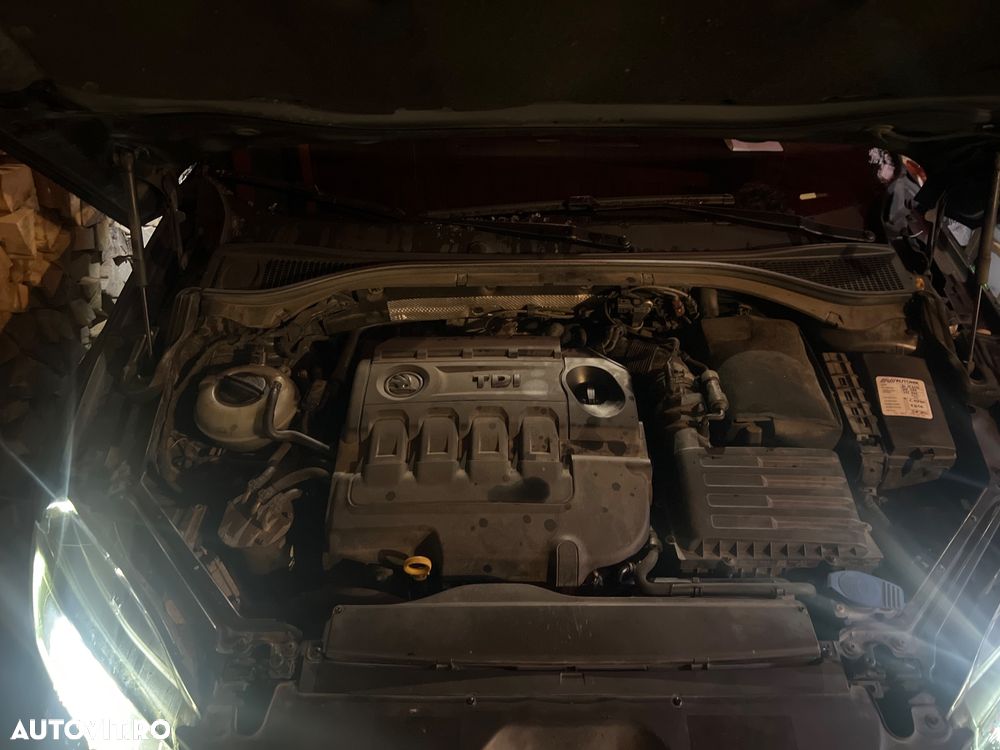 Skoda Superb 2.0 TDI DSG Active - 8