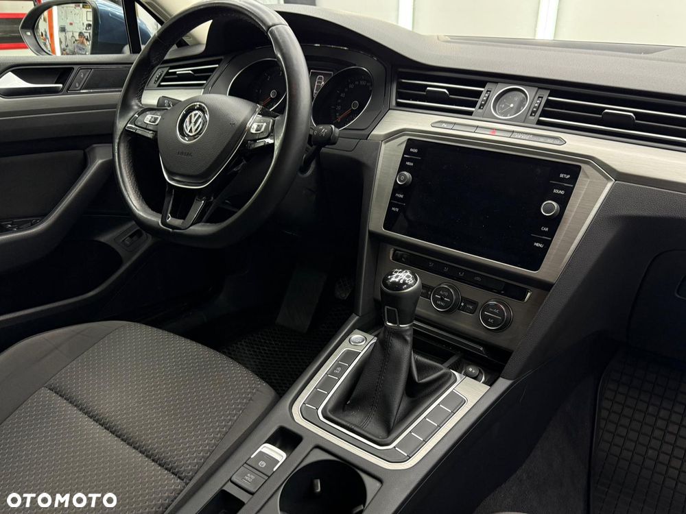 Volkswagen Passat 2.0 TDI BMT Comfortline - 33