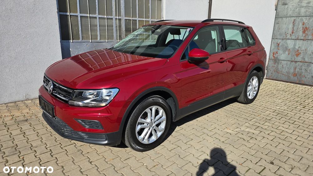 Volkswagen Tiguan - 1