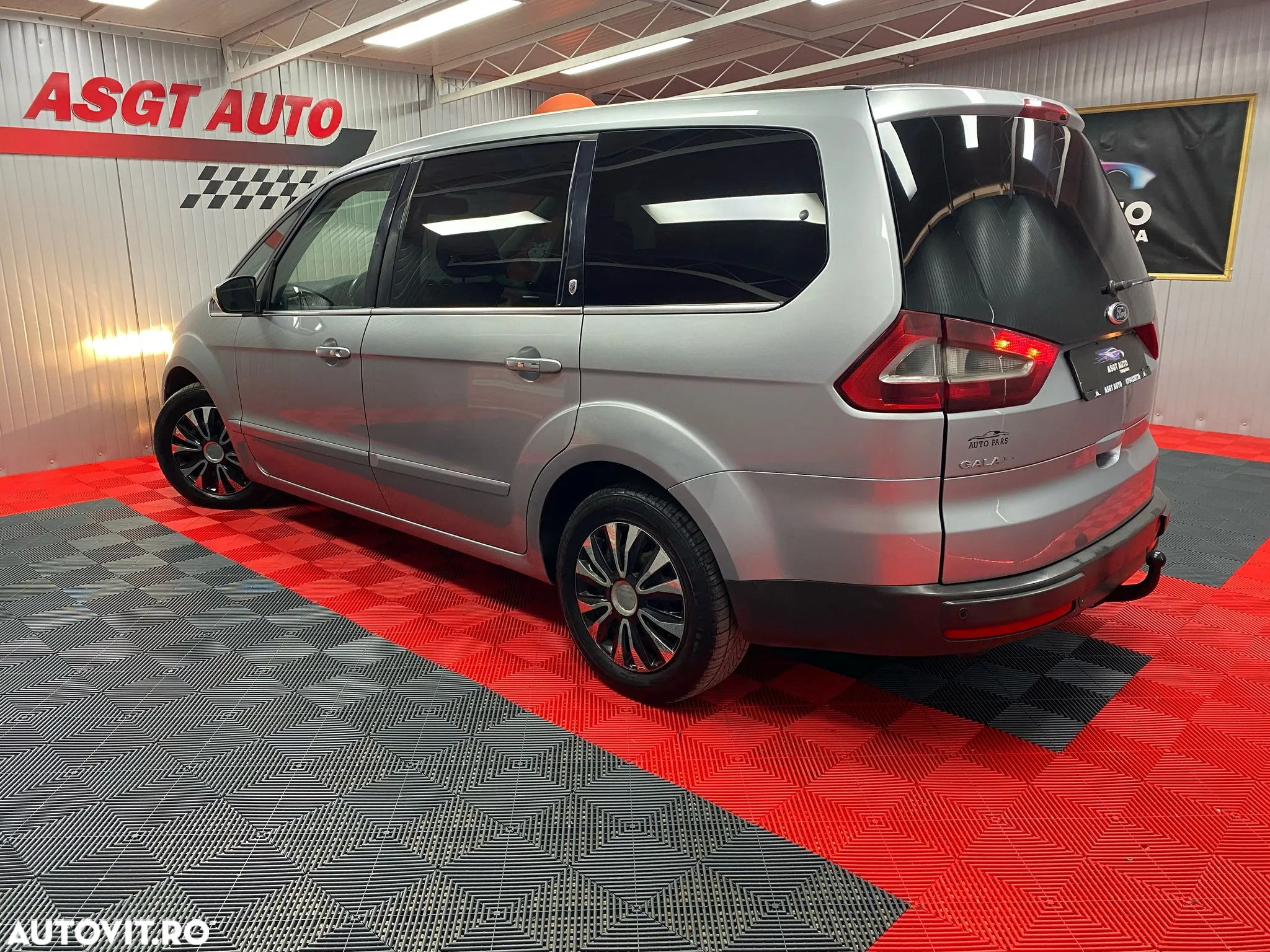Ford Galaxy 2.0 TDCi DPF Aut. Ghia - 5
