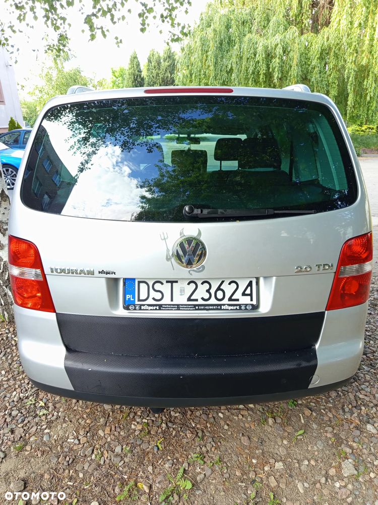 Volkswagen Touran 2.0 TDI Highline - 9