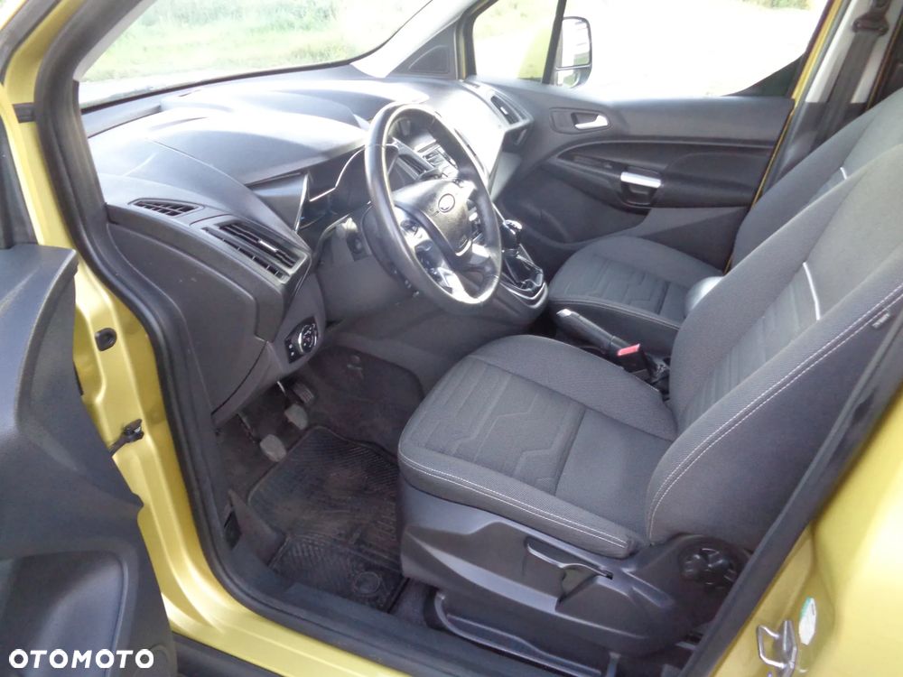 Ford Tourneo Connect Grand - 11