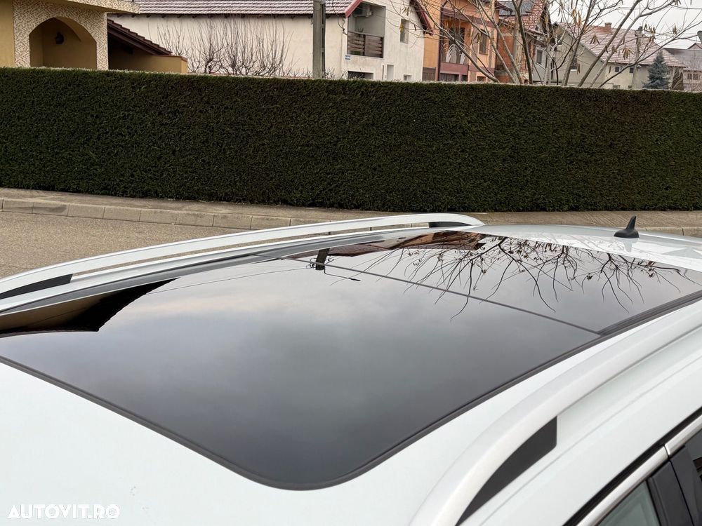 Skoda Superb Combi 2.0 TDI DSG 4X4 Laurin & Klement - 10