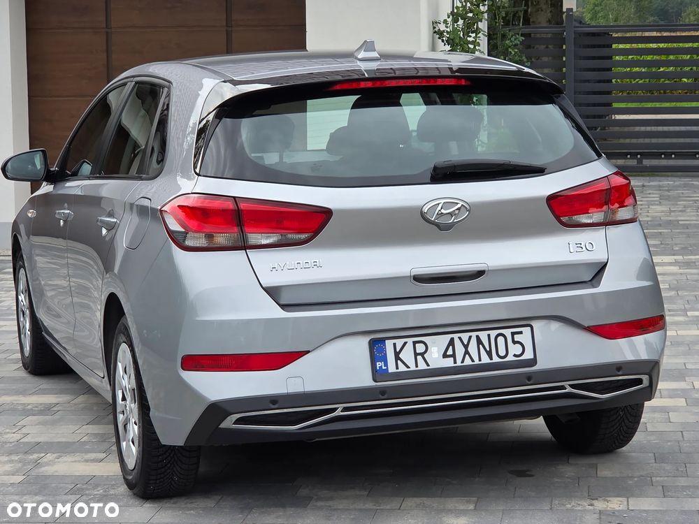 Hyundai i30 1.5 DPI Classic + - 27