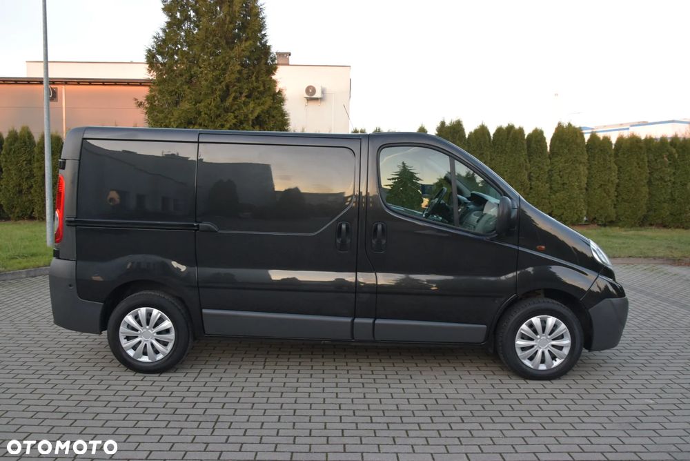 Opel vivaro - 2